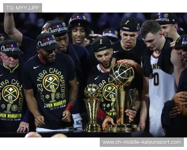 掘金轮换深度成王牌,助力球队迈向更高荣誉 掘金轮换深度成王牌,助力球队迈向更高荣誉