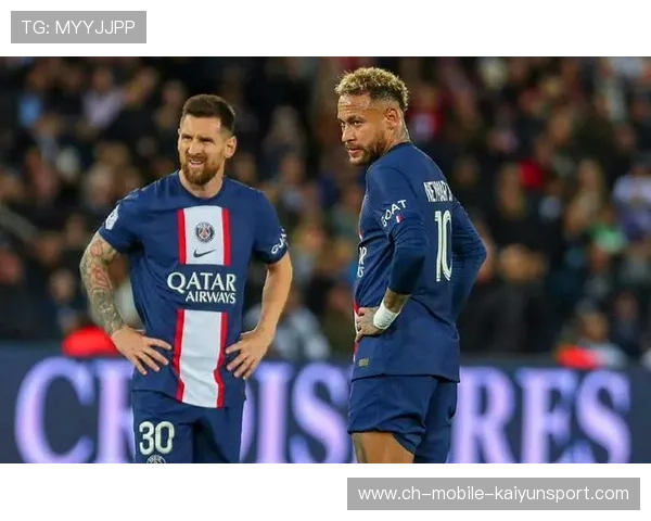 姆巴佩与老队友合写图书，记录成长岁月引发行内热议