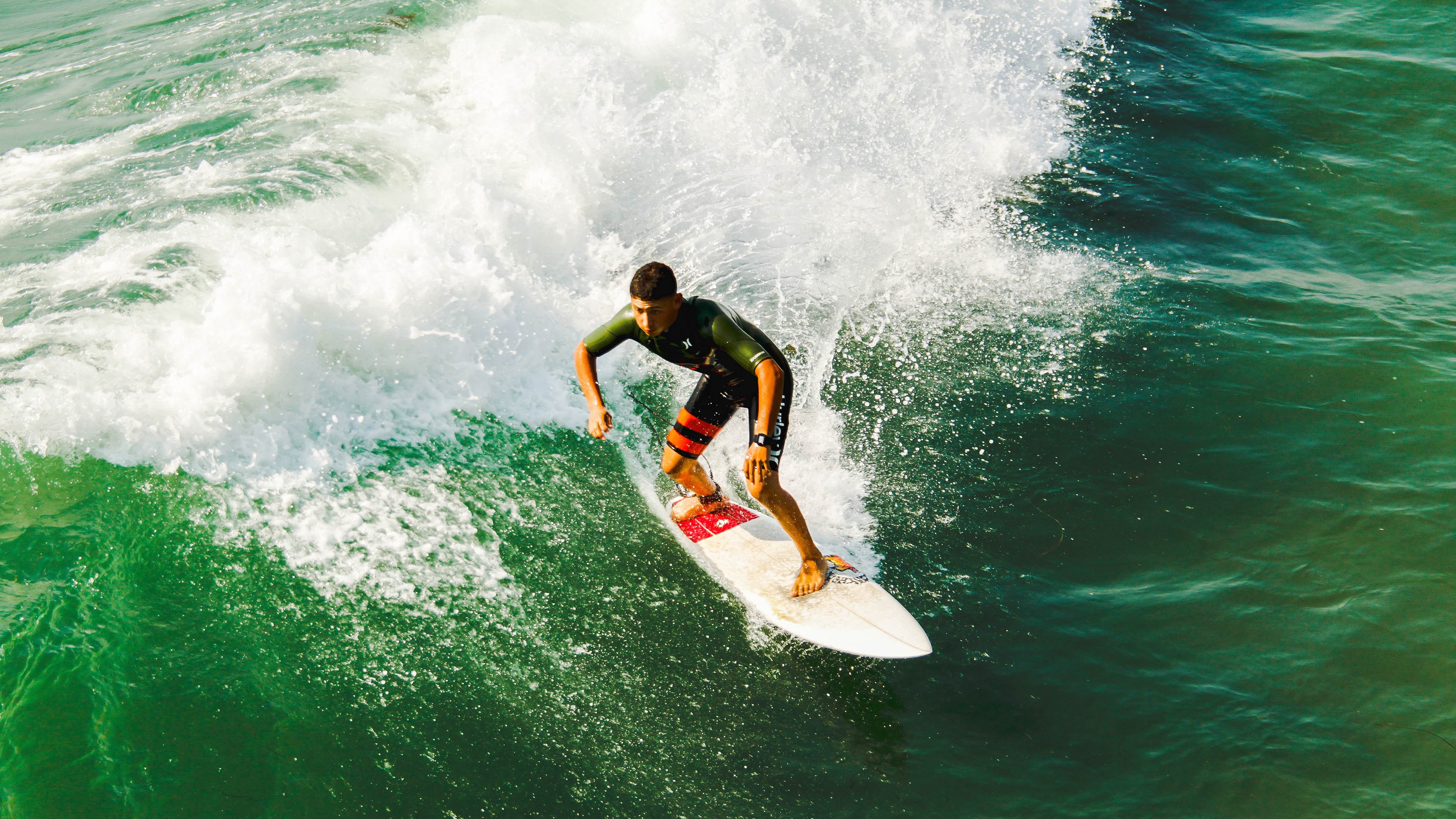铁人三项的挑战,阿布扎比站见证中国选手的青春力量,铁人三项比赛时间