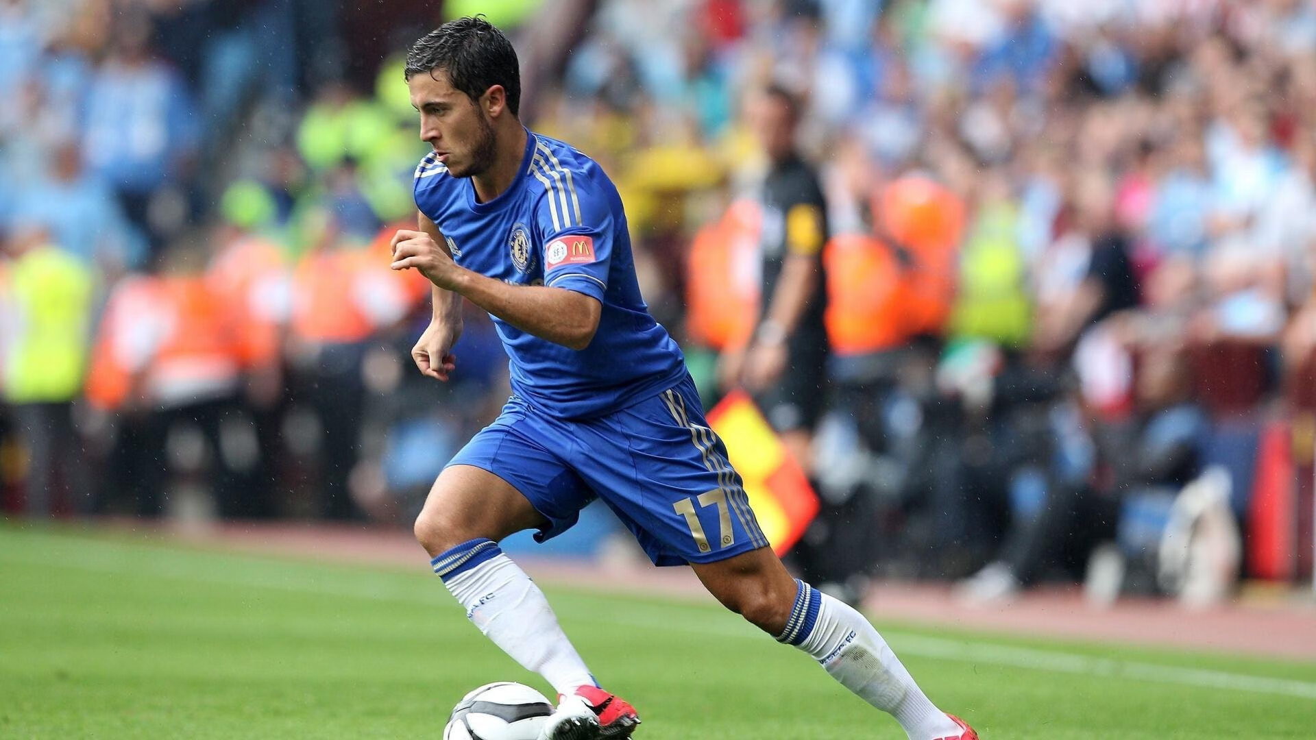 中国马拉松大奖赛厦门站雨中开跑 肯尼亚选手包揽男女组冠军，厦门马拉松冠名